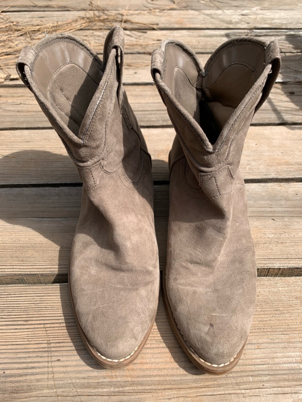 Women's Faux Suede Pull-On Western Boot in Taupe